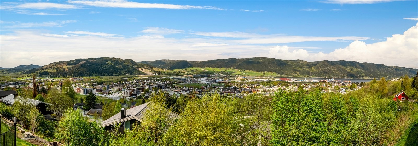 Upåklagelig utsikt fra eiendommen. Galleribilde
