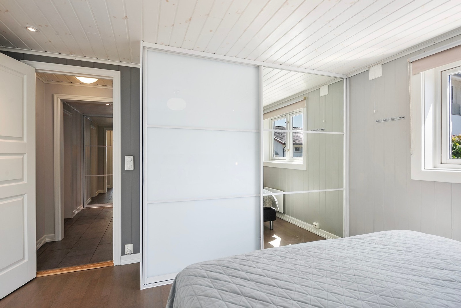 Soverom nr 1 Galleribilde