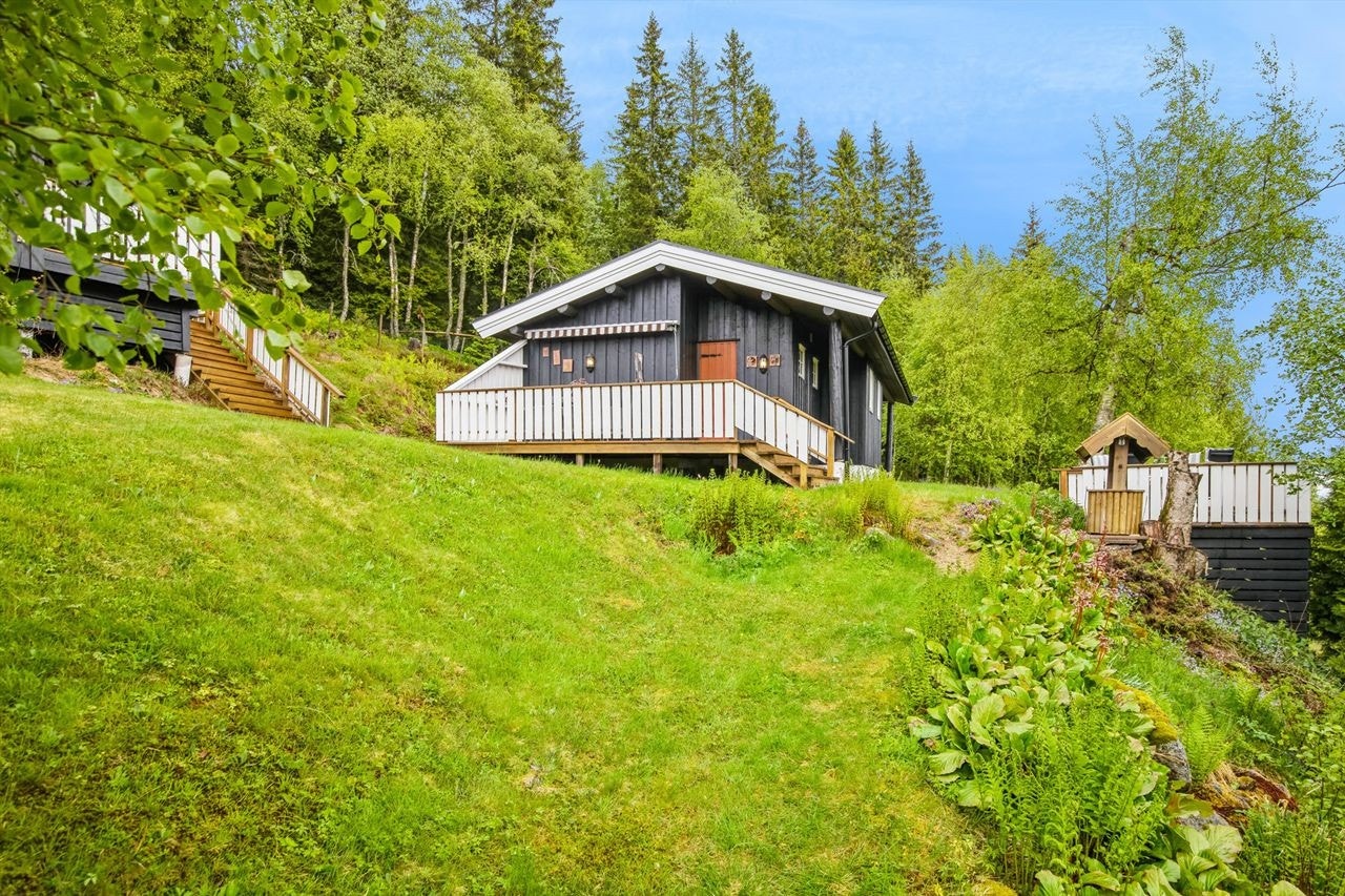 Idyllisk hyttetun Galleribilde