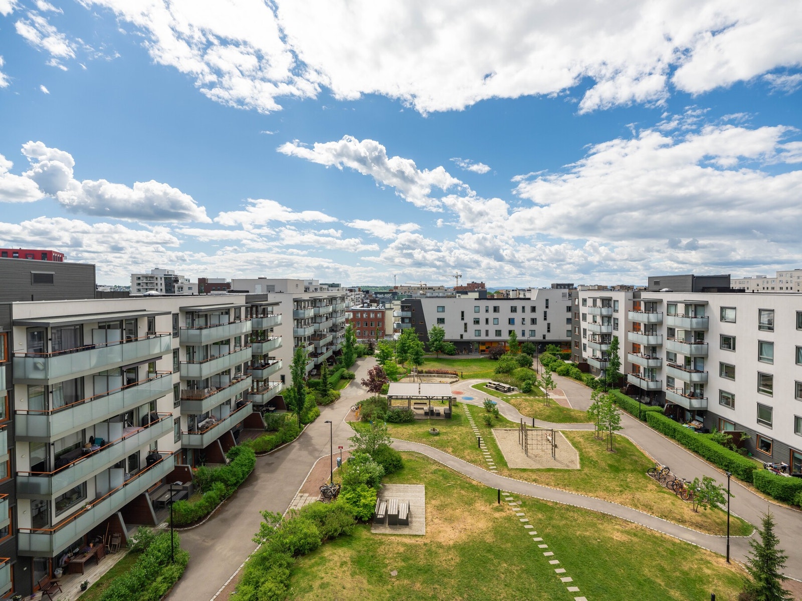 Herfra er det ikke noe innsyn, men et herlig utsyn. Galleribilde