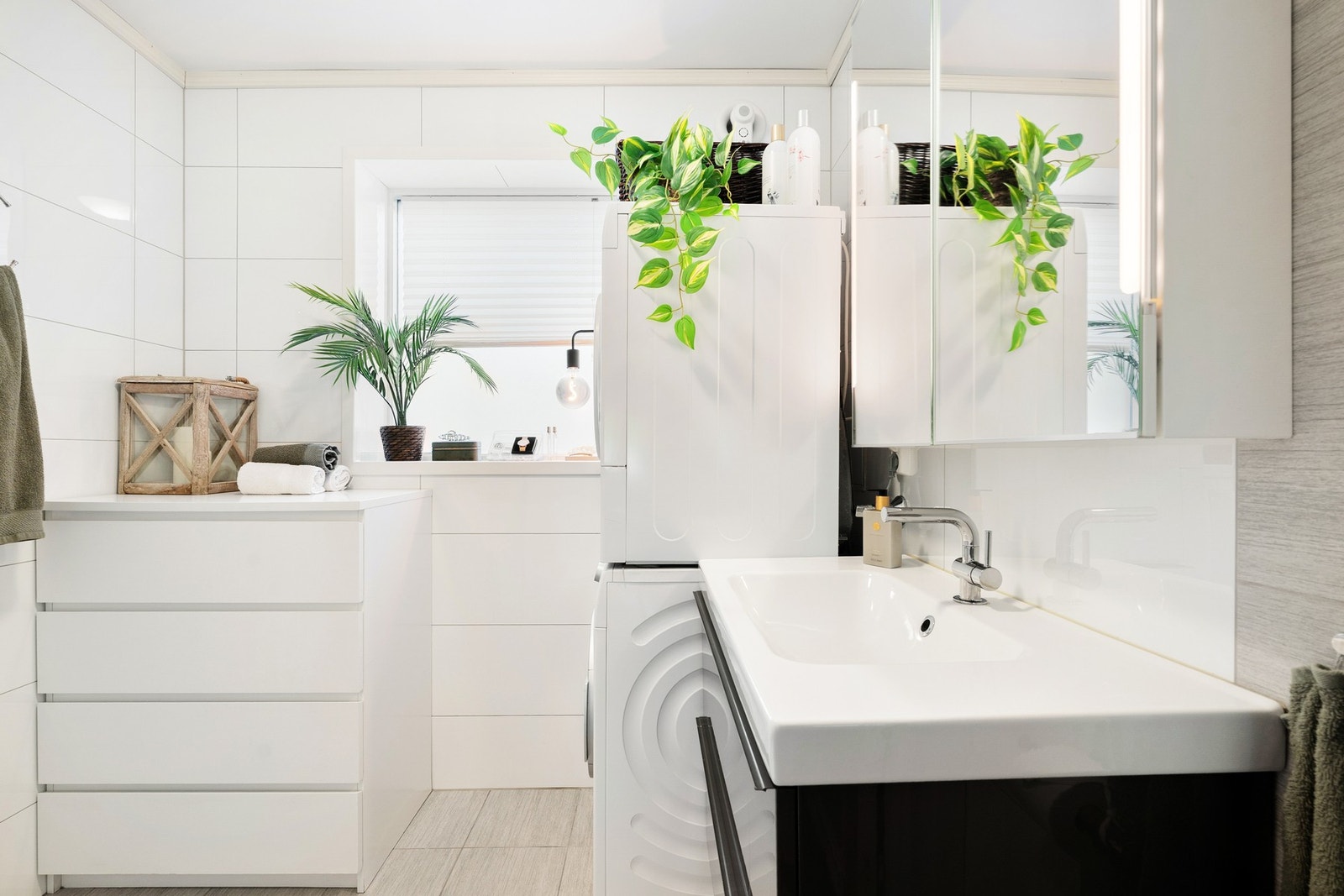 Badet fremstår av god kvalitet og har elektriske varmekabler i gulvet. Galleribilde