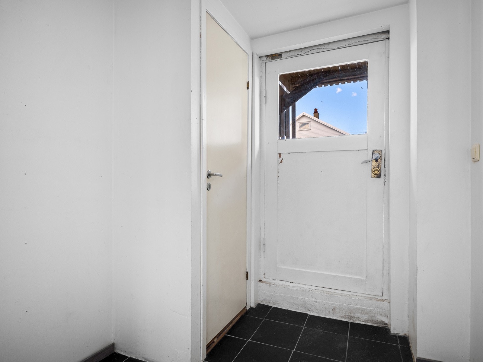 Entré/gang med tilkomst til egen bod Galleribilde