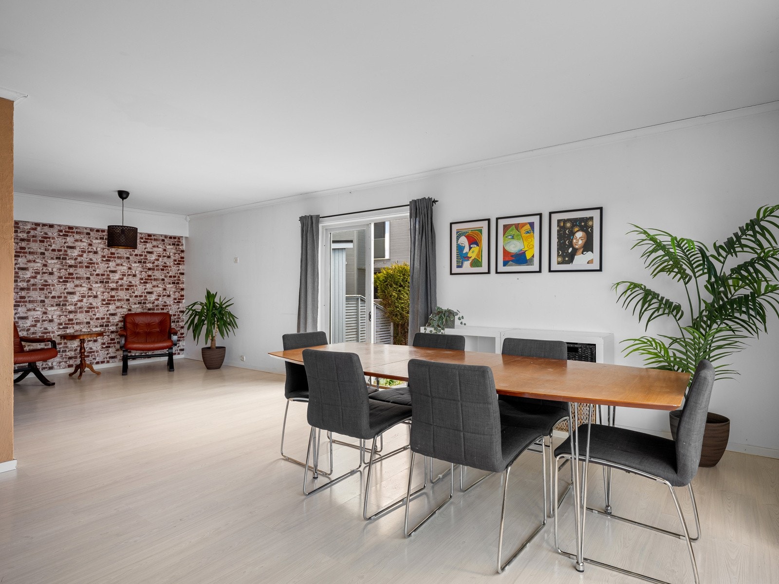 Stuen kan enkelt møbleres i tre soner Galleribilde