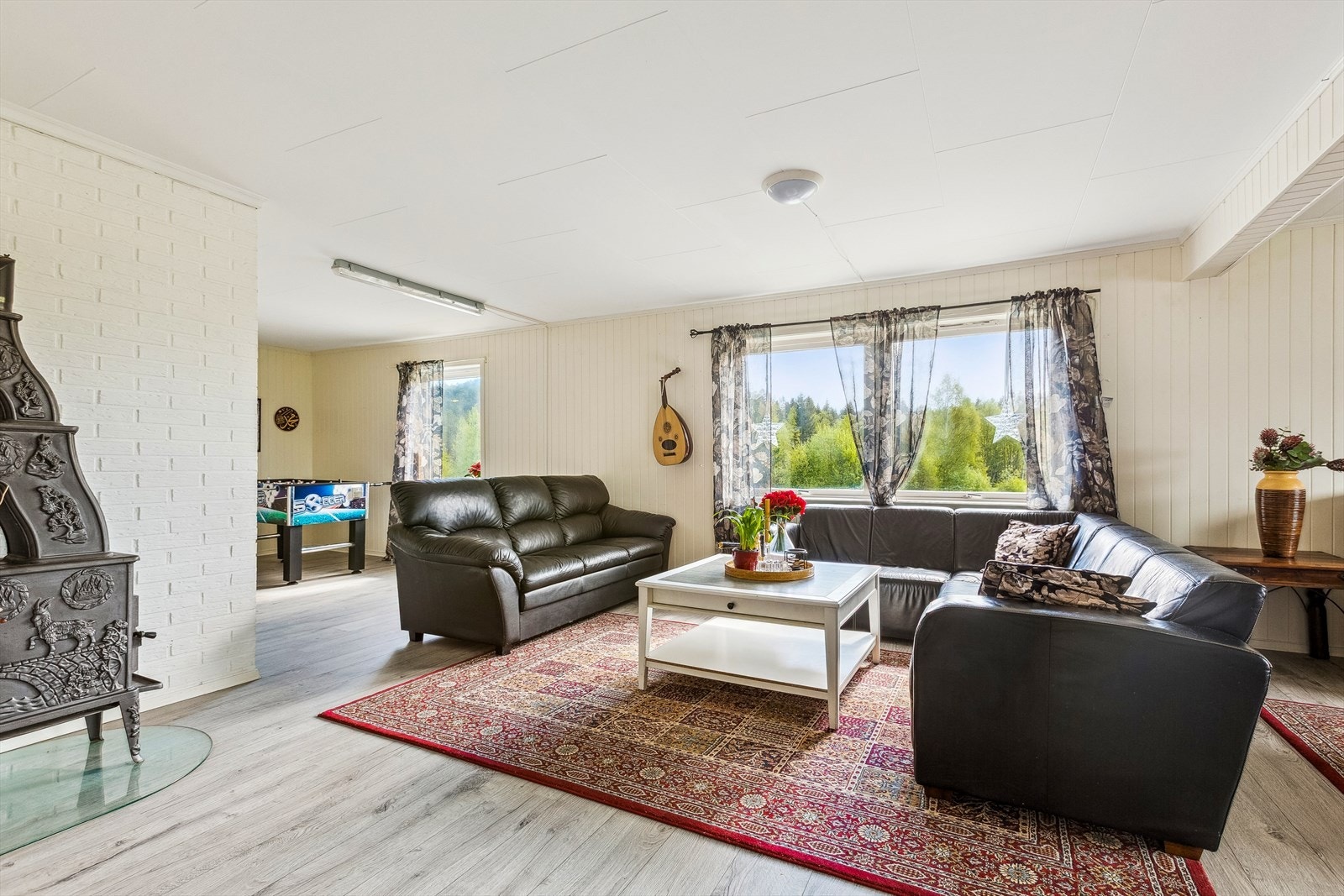 Eiendommen idag fremstår i god stand, og her kan du flytte rett inn. Galleribilde