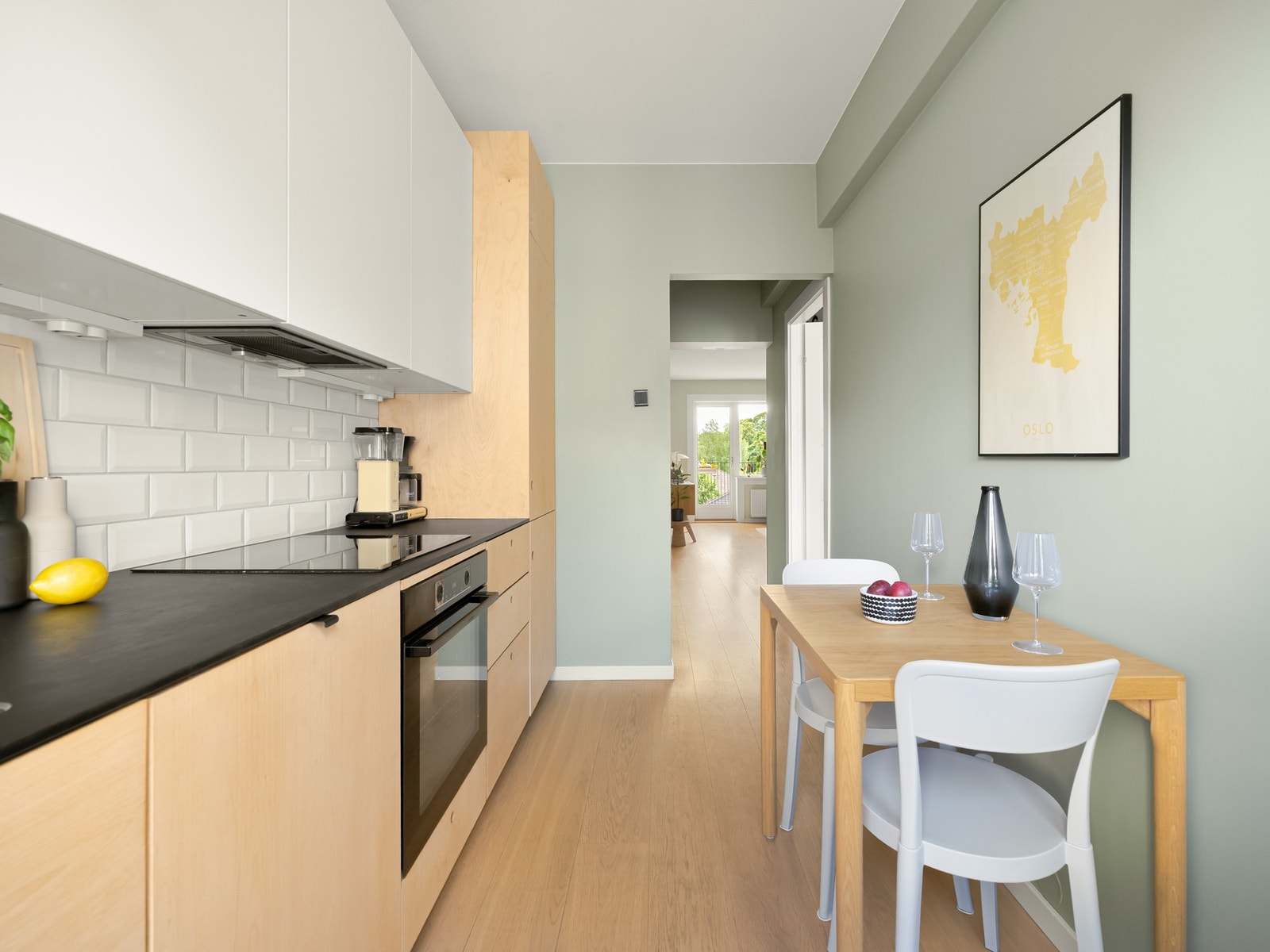 Nevnte vi forresten lys? Dette er virkelig fordelen med en gjennomgående planløsning. Galleribilde