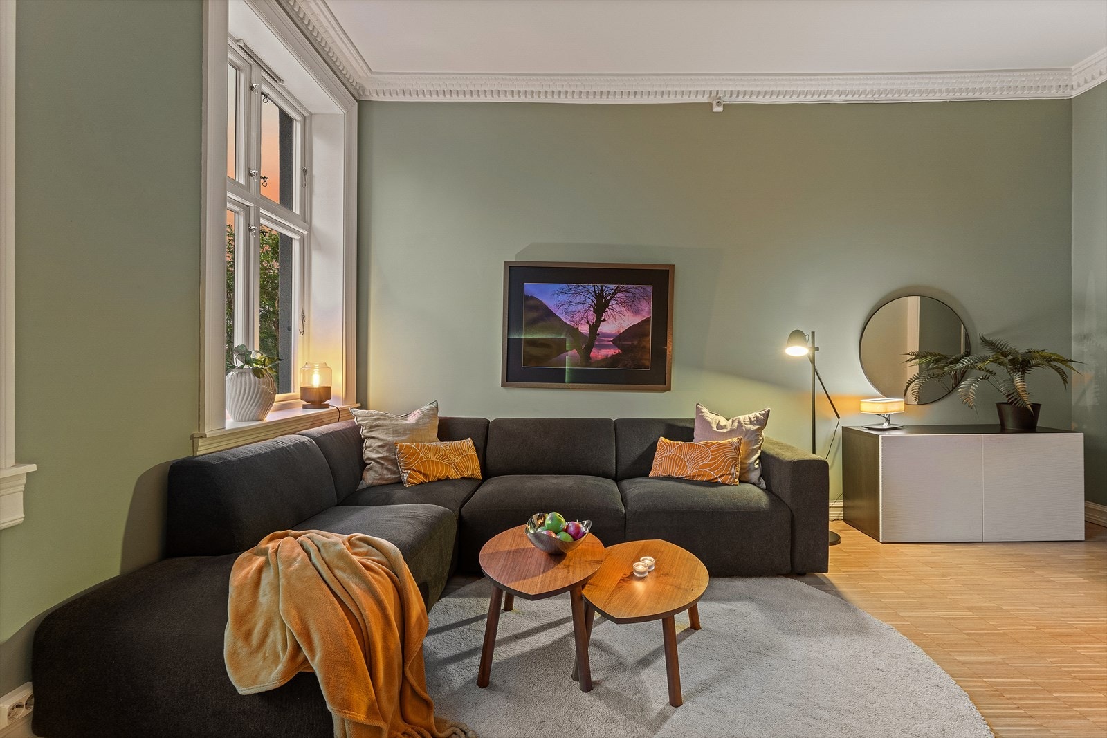 Nydelig stukkatur i stue/ kjøkken Galleribilde