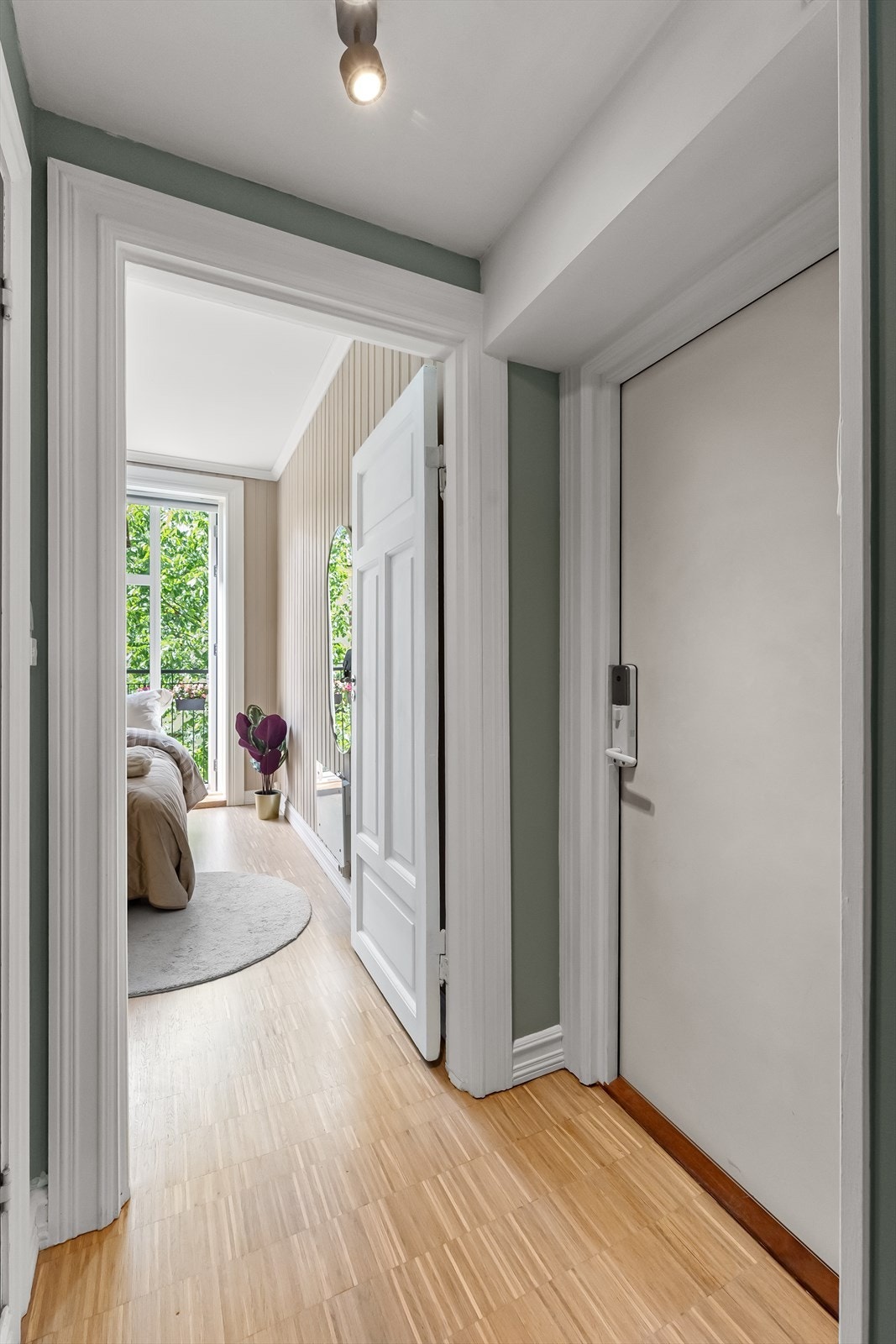 Velkommen inn til denne gjennomgående og arealeffektive boligen Galleribilde