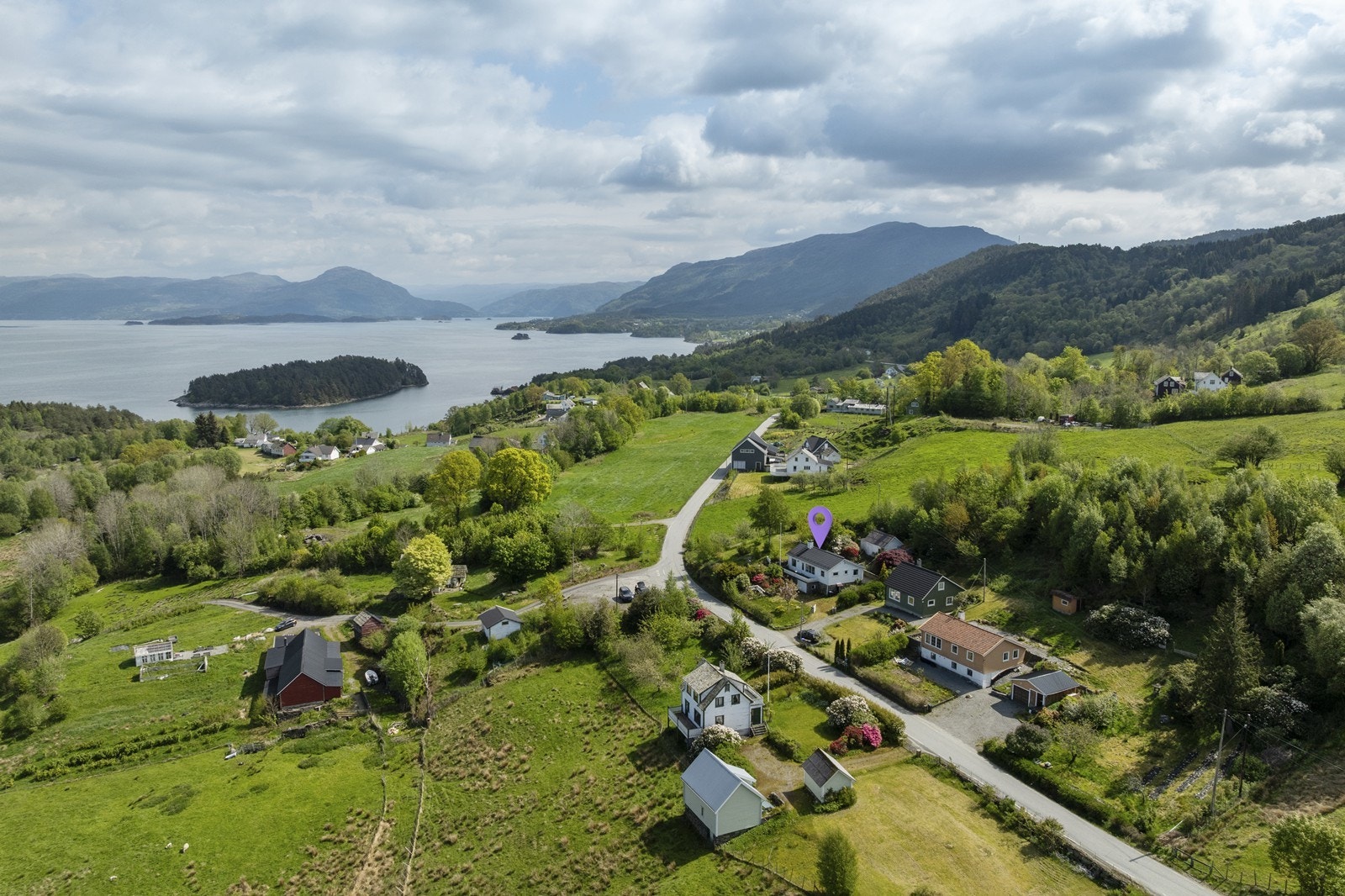 Eiendommen presenteres av eiendomsmegler Ørjan Alfsvaag, Eiendomsmegler A Galleribilde
