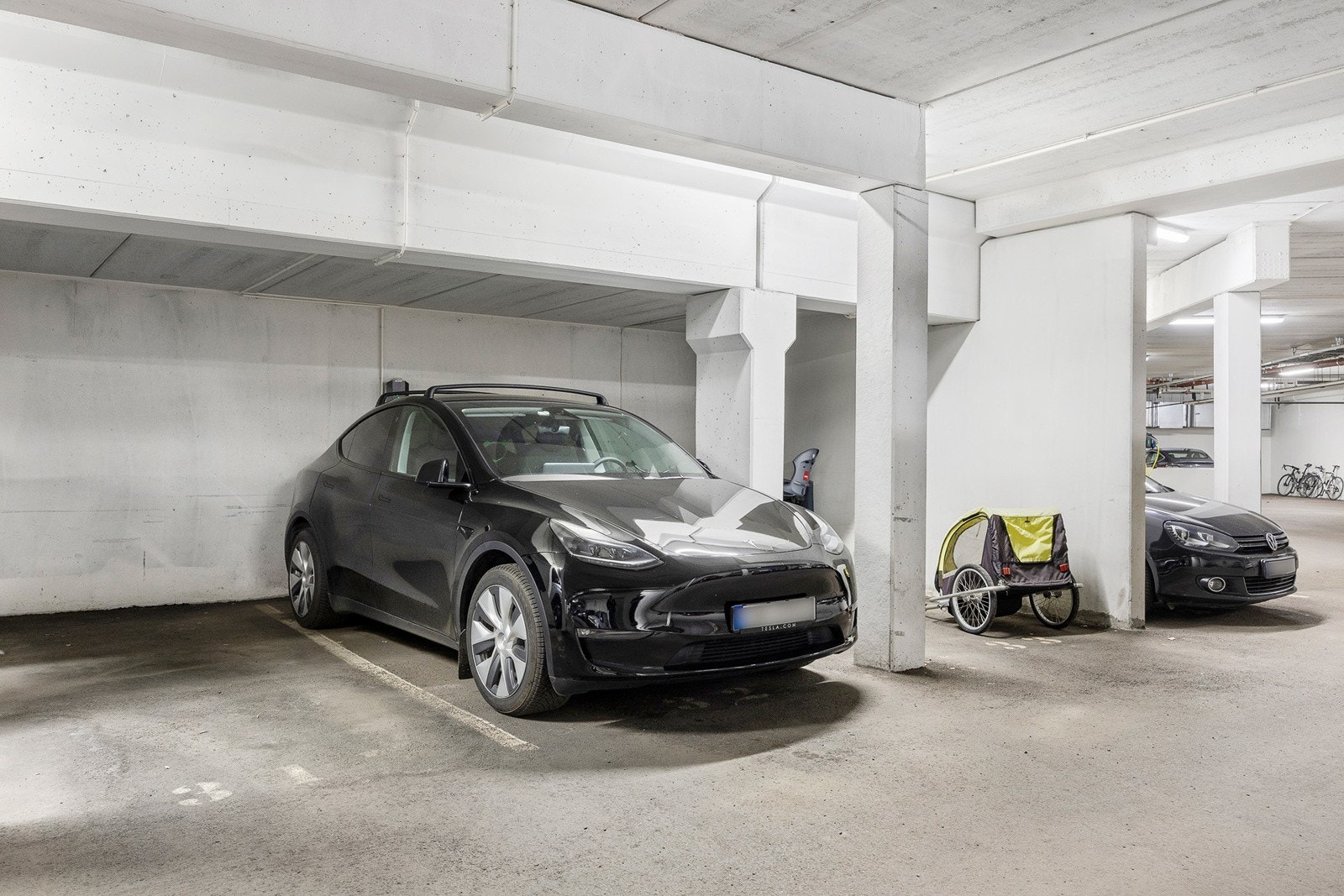 Garasjeplass i felles garasjeanlegg med el-billading Galleribilde