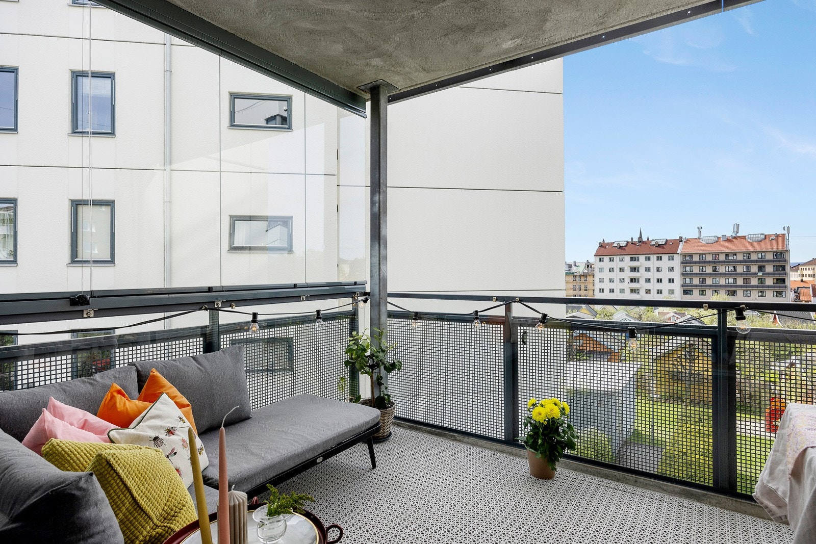 Flott beliggenhet som endeleilighet med vestvendt balkong Galleribilde