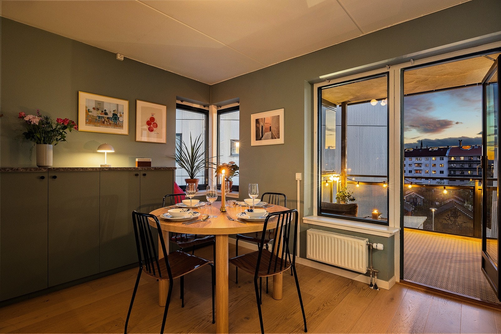 Spisestue kveld Galleribilde