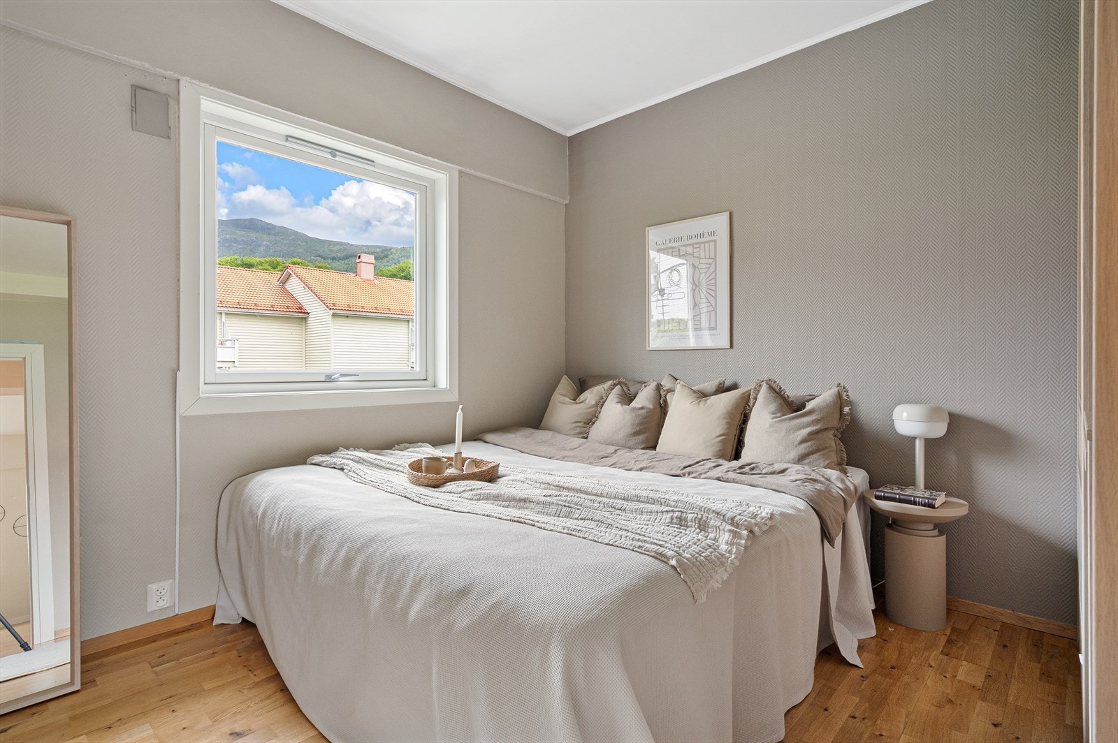 10 kvm. soverom med garderobe Galleribilde