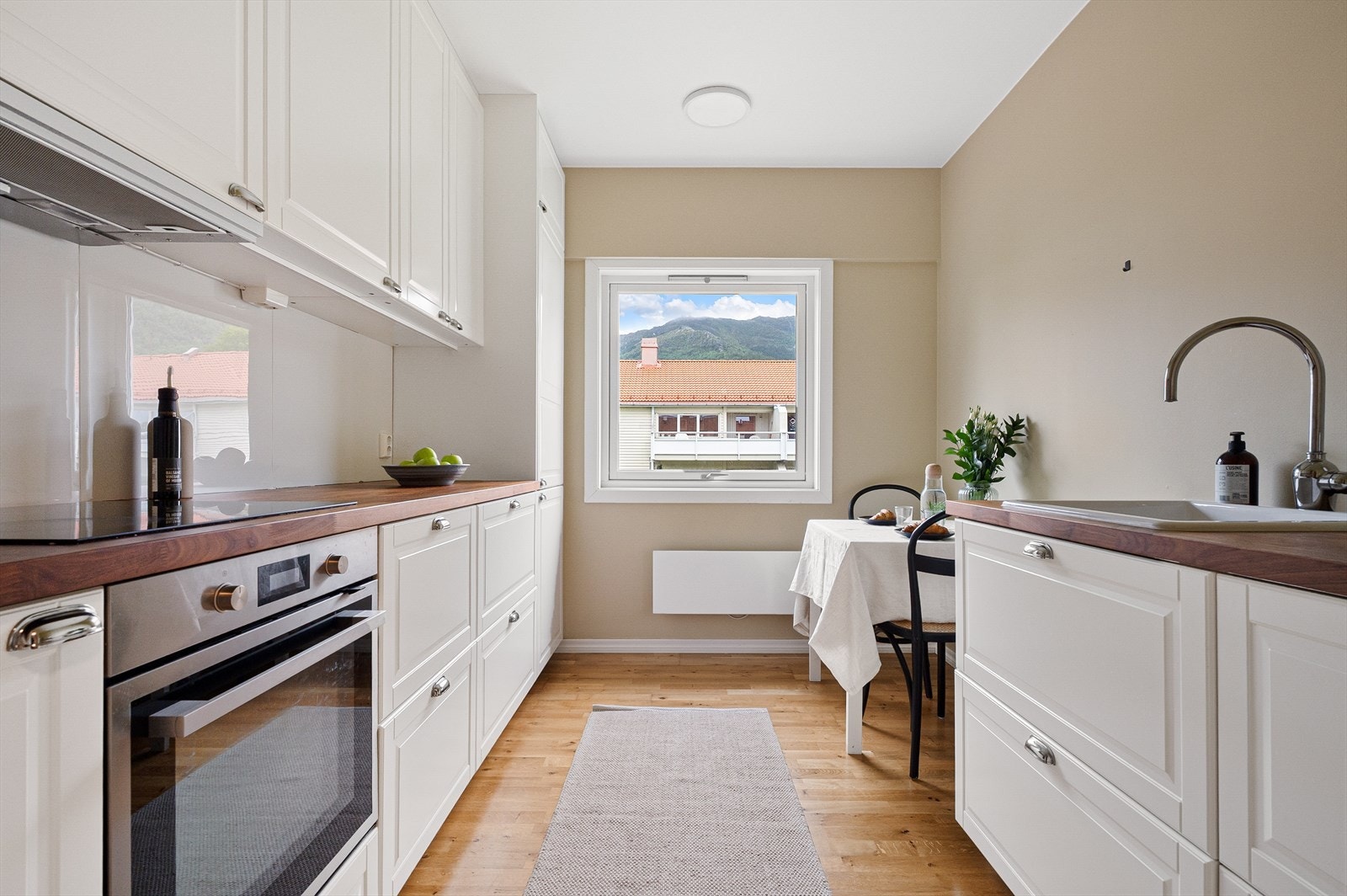 Nytt kjøkken i 2024 med integrerte hvitevarer Galleribilde