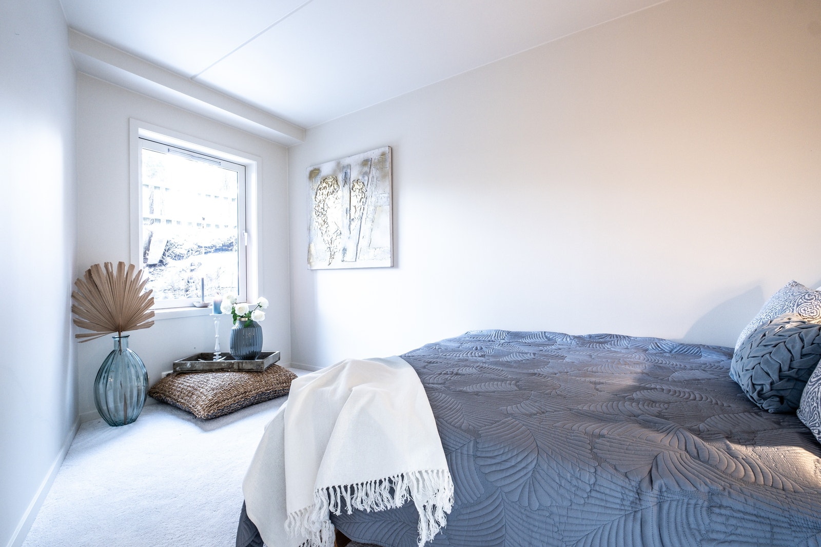 Soverommet i leiligheten. Mulighet for å dele av med alkove. Galleribilde