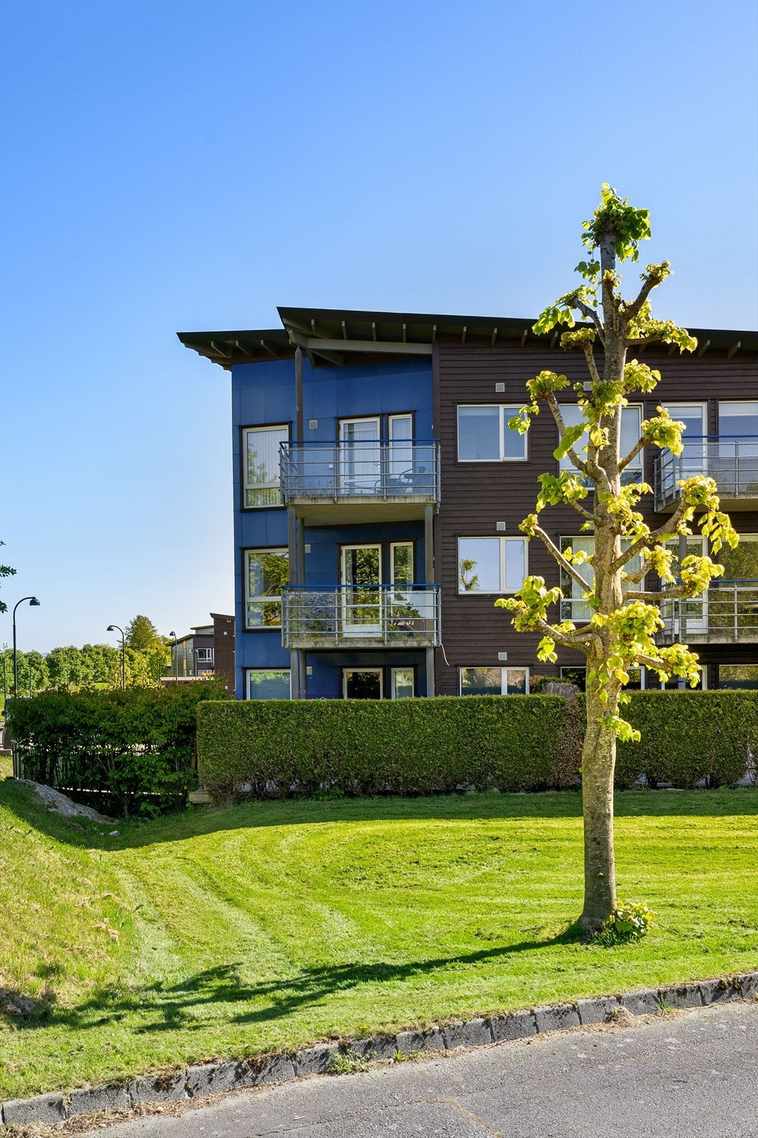 Alt i alt er dette en lys, praktisk og trivelig leilighet med kvaliteter som passer mange. Velkommen til visning! Galleribilde