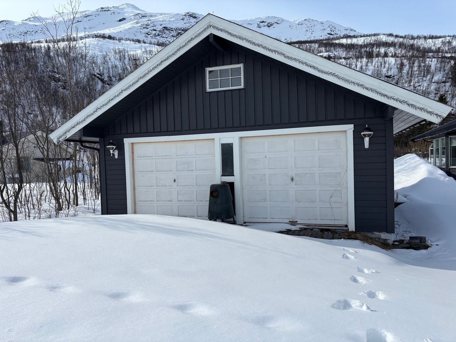 Frittstående garasje Galleribilde