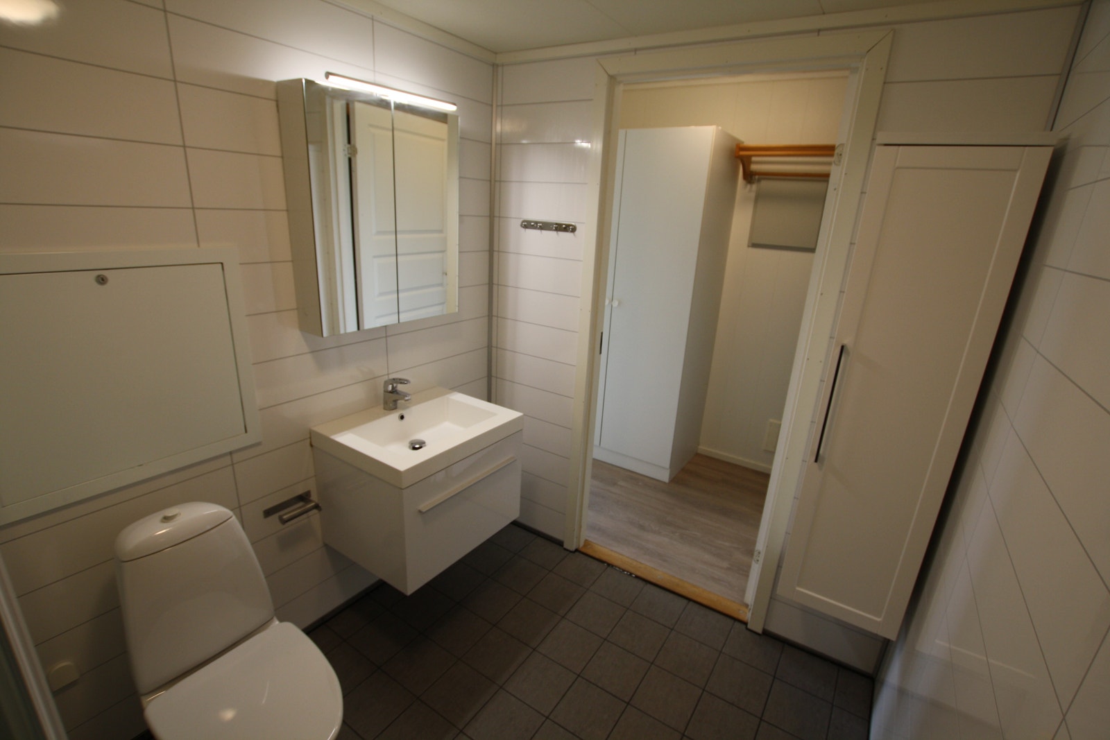 Bad m/varmekabler Galleribilde