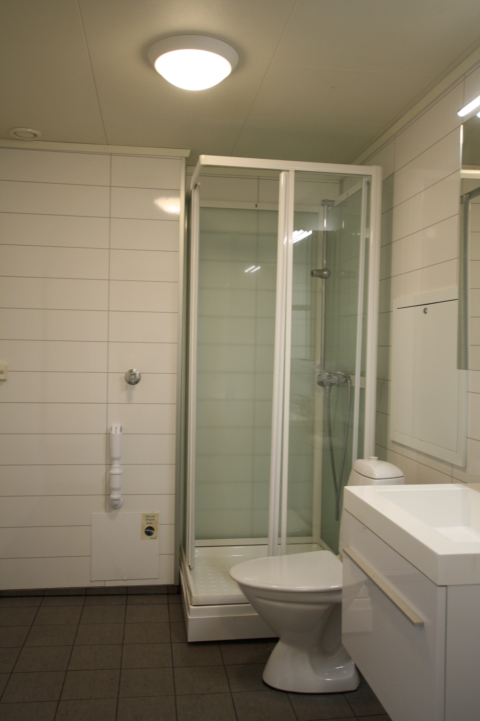 Bad m/varmekabler Galleribilde