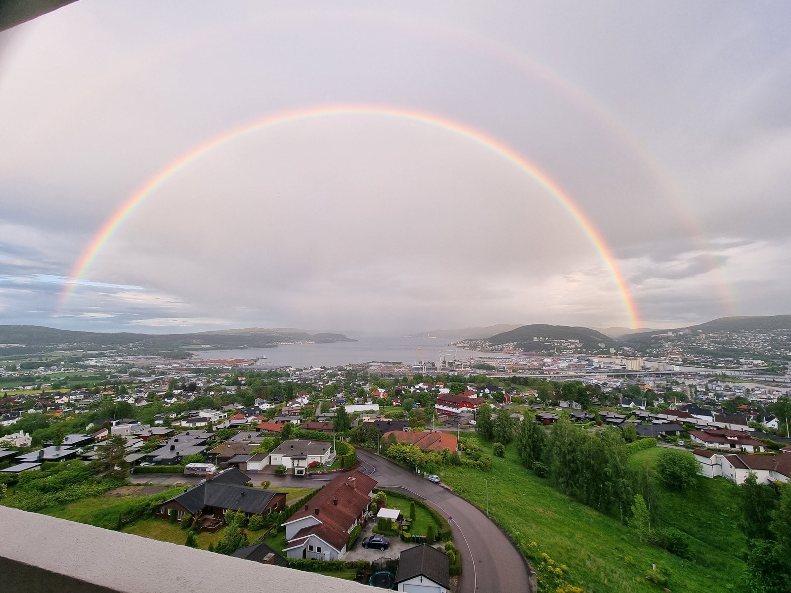 Double rainbow! Selgers private bilder Galleribilde