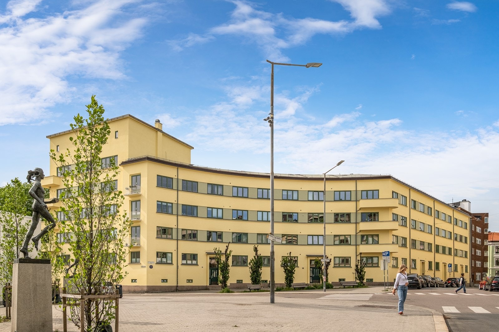 Leiligheten ligger i klassisk og tidløst bygg med veldrevet sameie Galleribilde