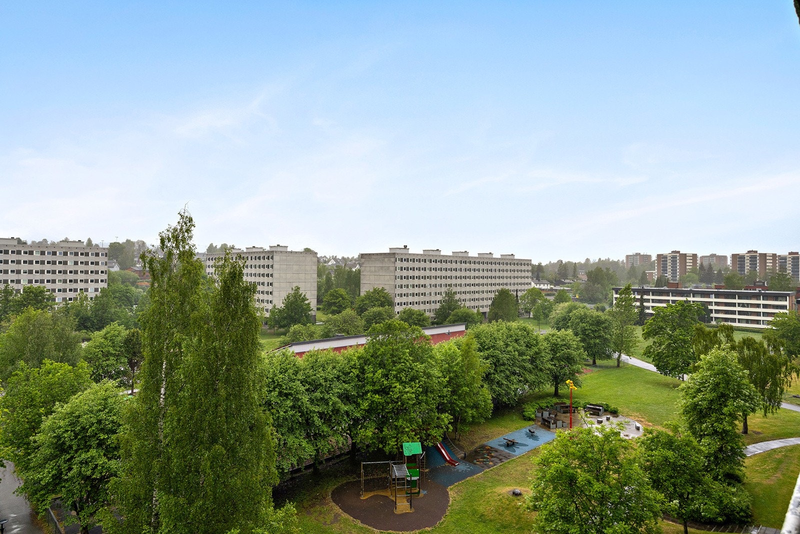 Beliggende i 5. etasje har man en flott utsikt fra balkongen. Galleribilde