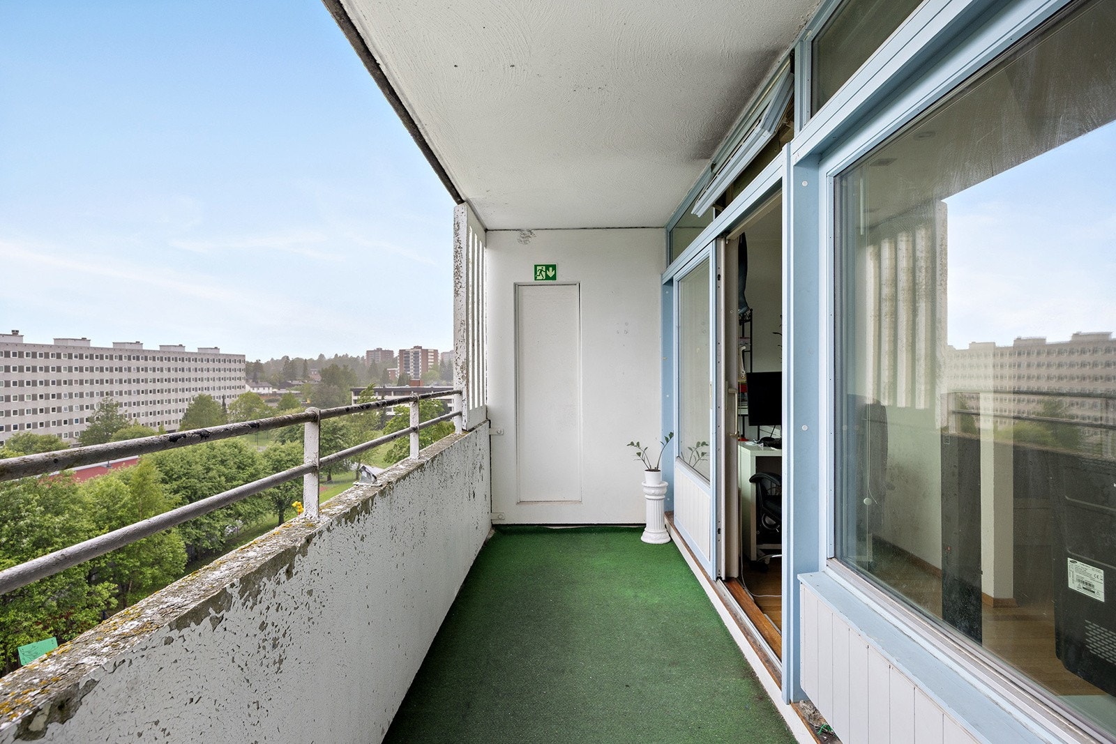 Balkong på 7 m² med gode solforhold. Galleribilde