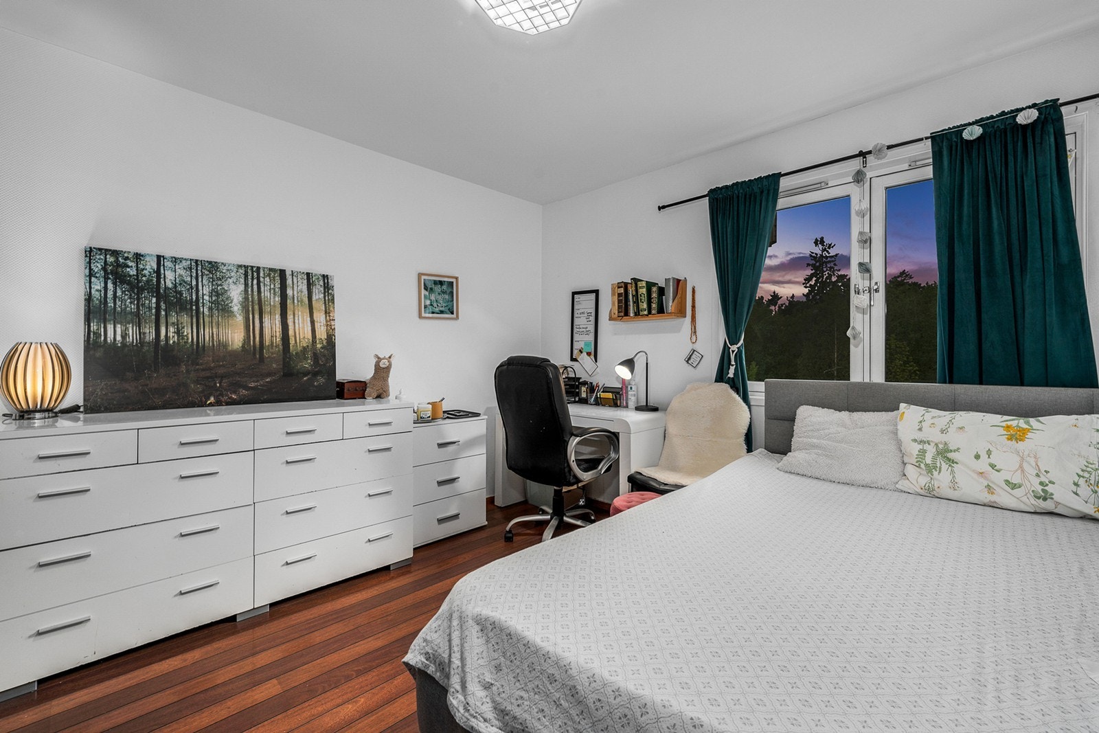 Her har du god plass til oppbevaring Galleribilde