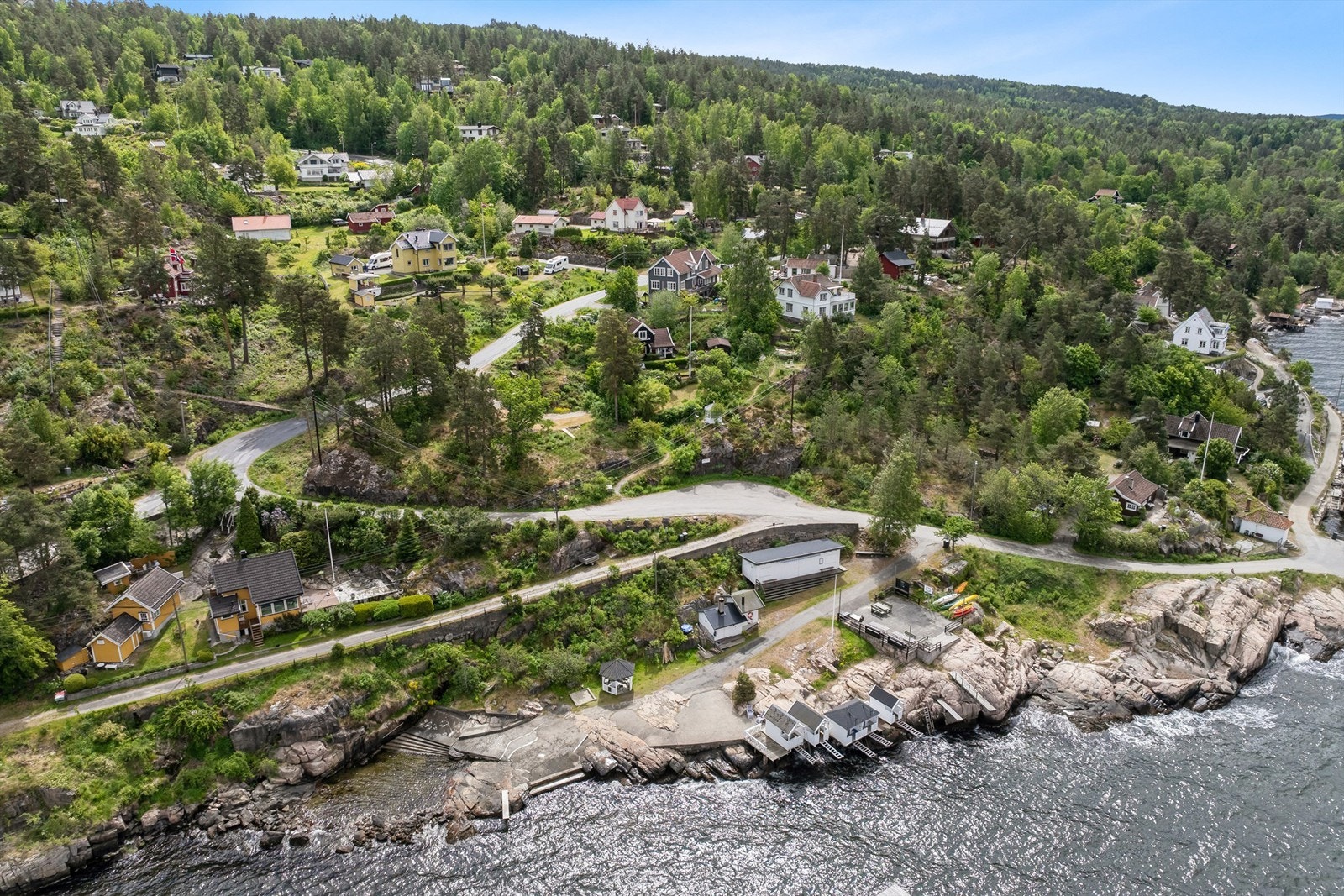 Svedstad brygge -kjent for sitt gode bomiljø hvor flere fellesarrangementer blir arrangert i løpet av året med bla. egen badstue for vellet Galleribilde