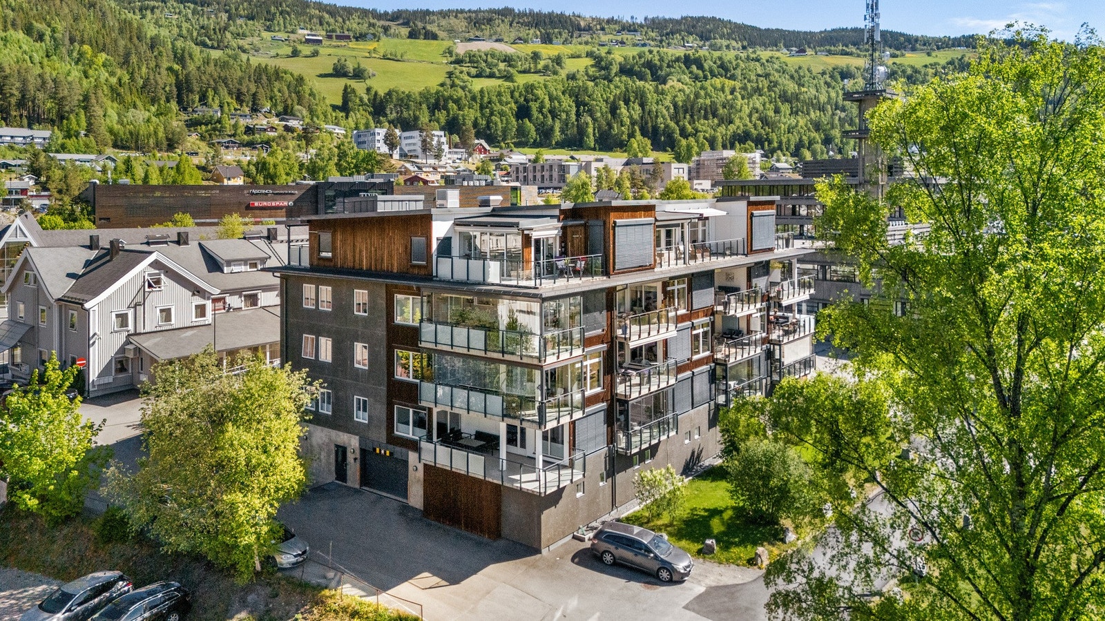 Leiligheten ligger sentralt og fint til på Fagernes Galleribilde