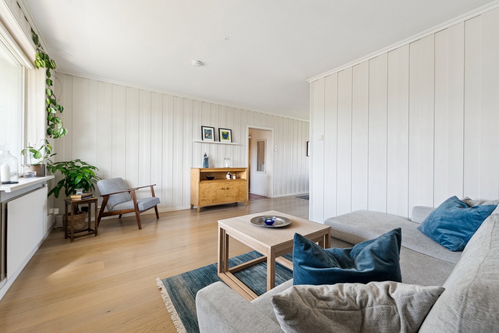 Hyggelig stue, med 1-stavs parkett fra 2017 Galleribilde