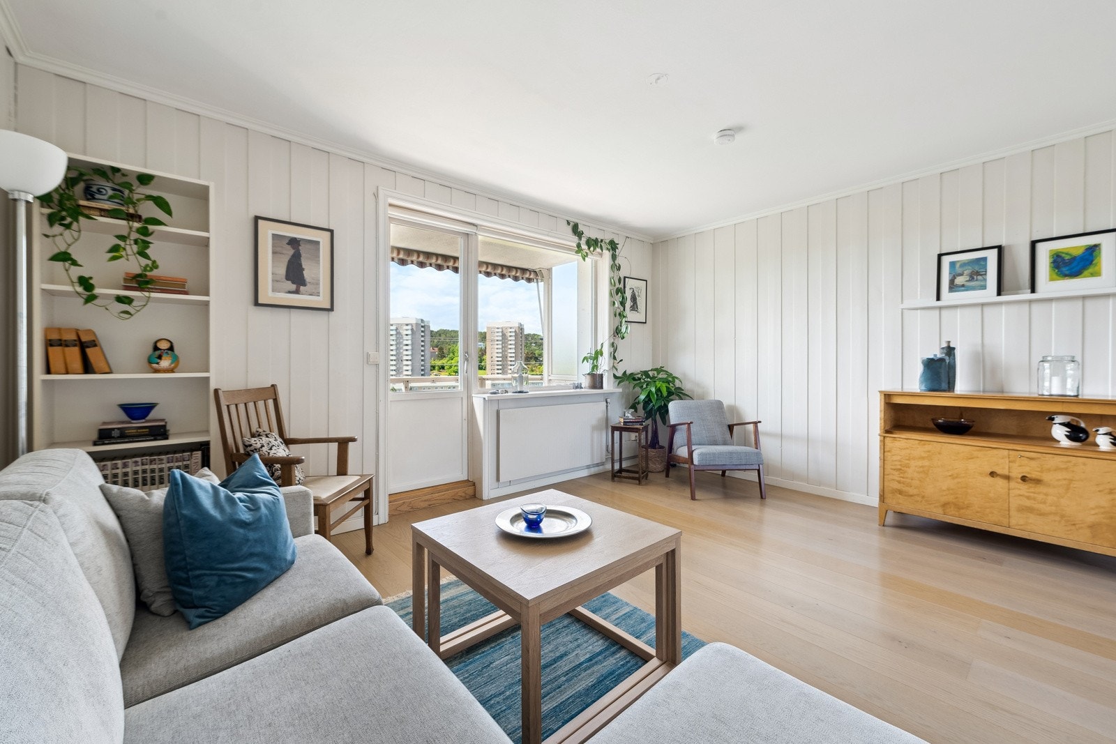 Fra stuen er det utgang til vestvendt balkong Galleribilde