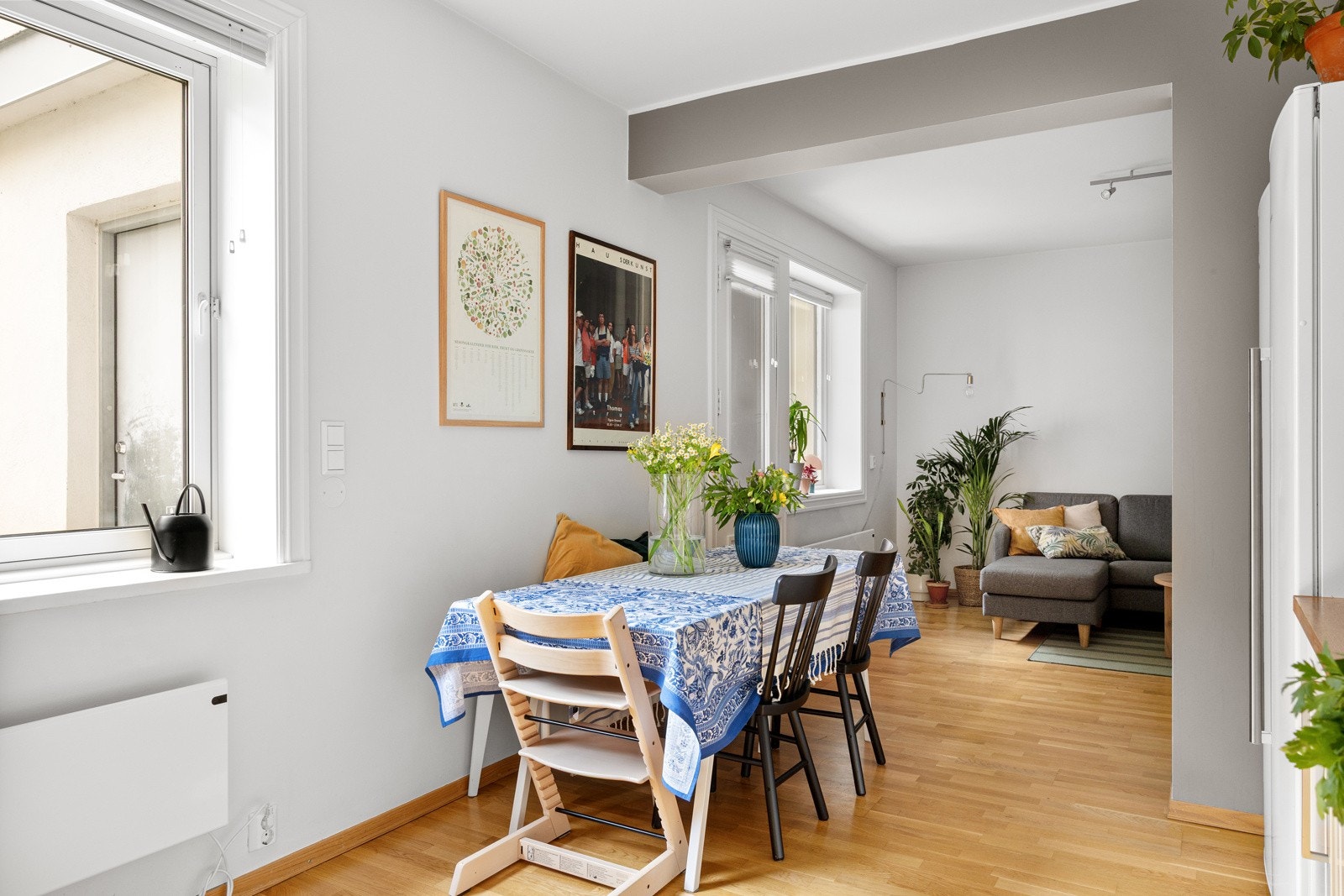 Gjennomgående god takhøyde på hele 2,64 meter gjør rommene luftige Galleribilde