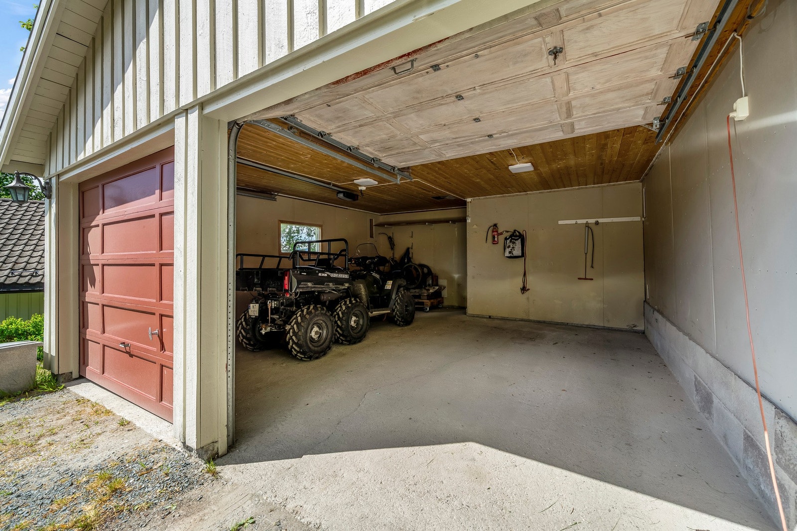 Her har man god plass til kjøretøy. Innlagt strøm Galleribilde