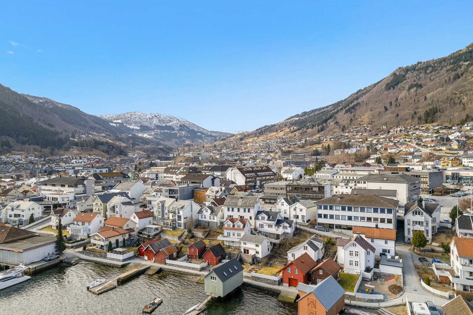 Ein har og gangavstand til treningssenter, turterreng med meir... Galleribilde