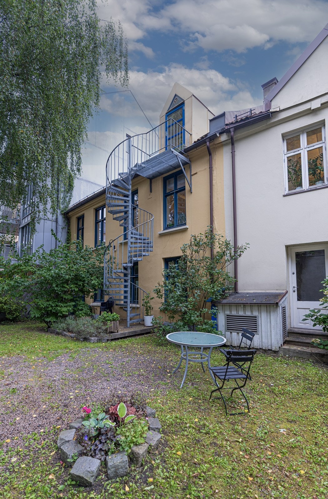 Hage/bakgård Galleribilde
