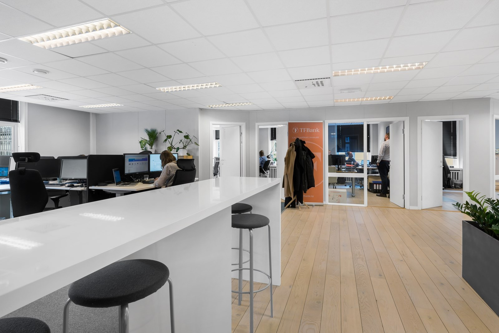 Kontormiljøet i de ledige lokalene. BTA 300 - 600 m² ledig areal.