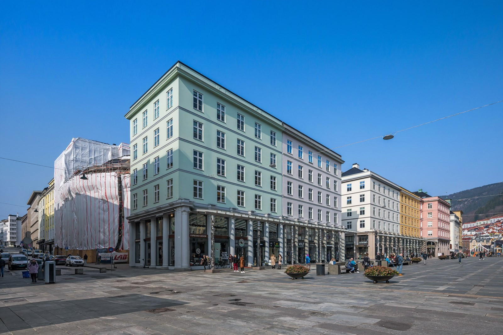 De ledige lokalene ligger i byggets 4. og 5. etg. BTA 300 - 600 m²