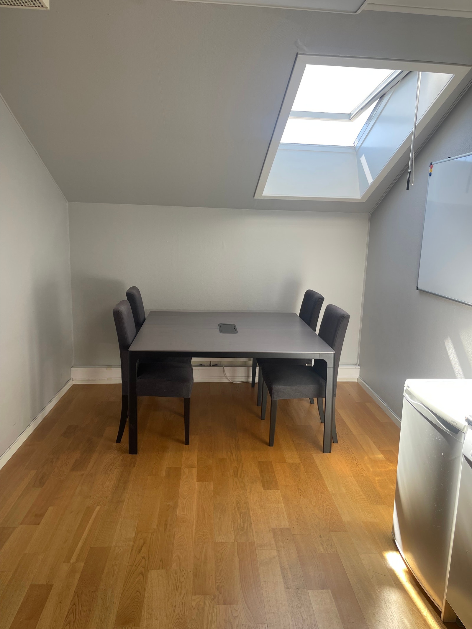 Kontorene kan innredes på ulike måter. Kontor 2503 Galleribilde