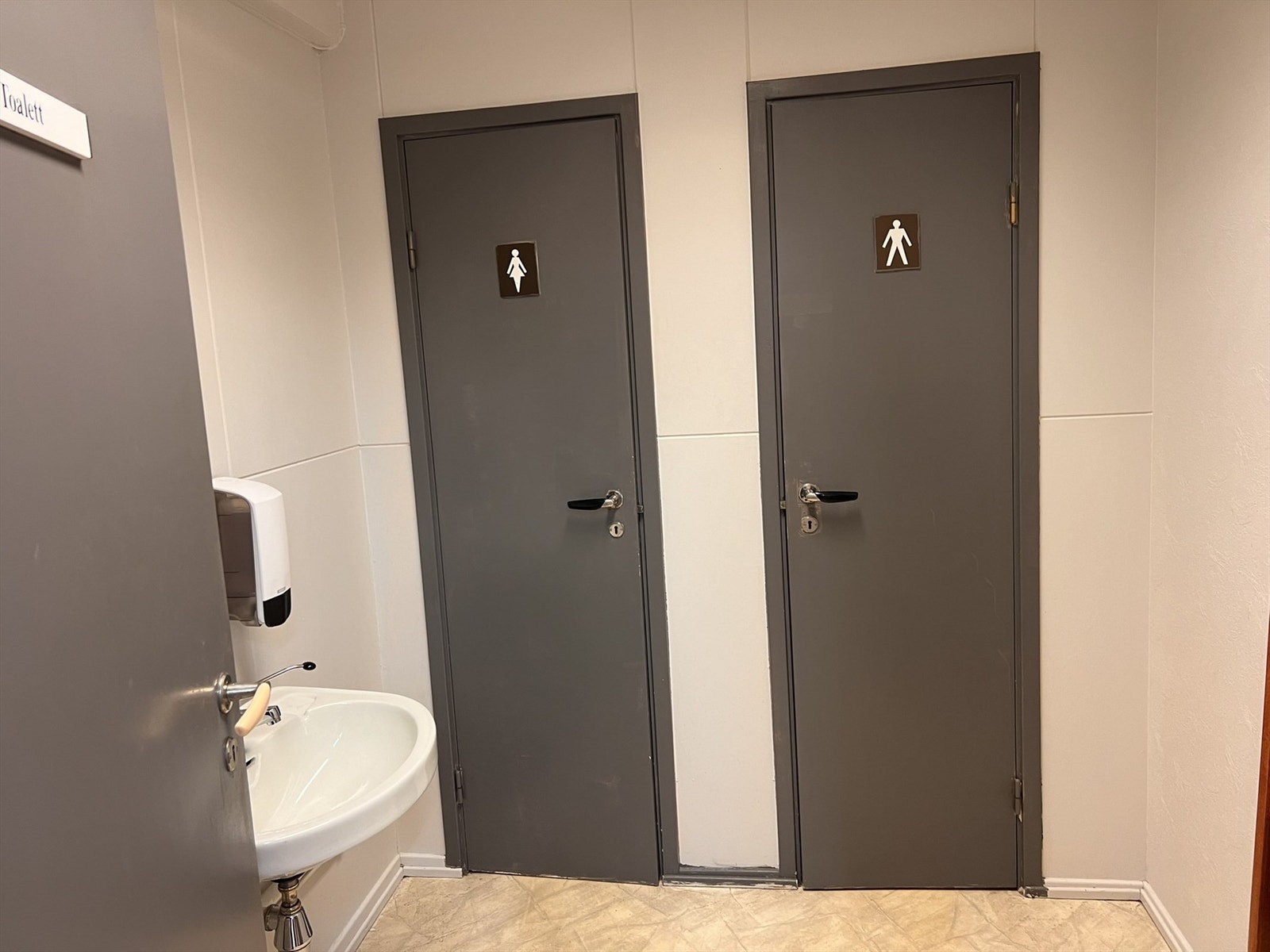 Lokale 2 - WC.JPEG Galleribilde