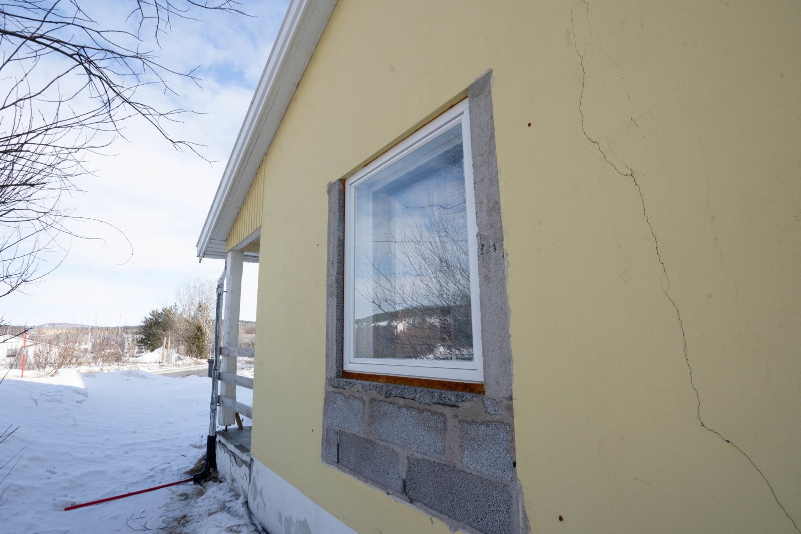 Ikke ferdigstillt mur etter skift av vindu Galleribilde