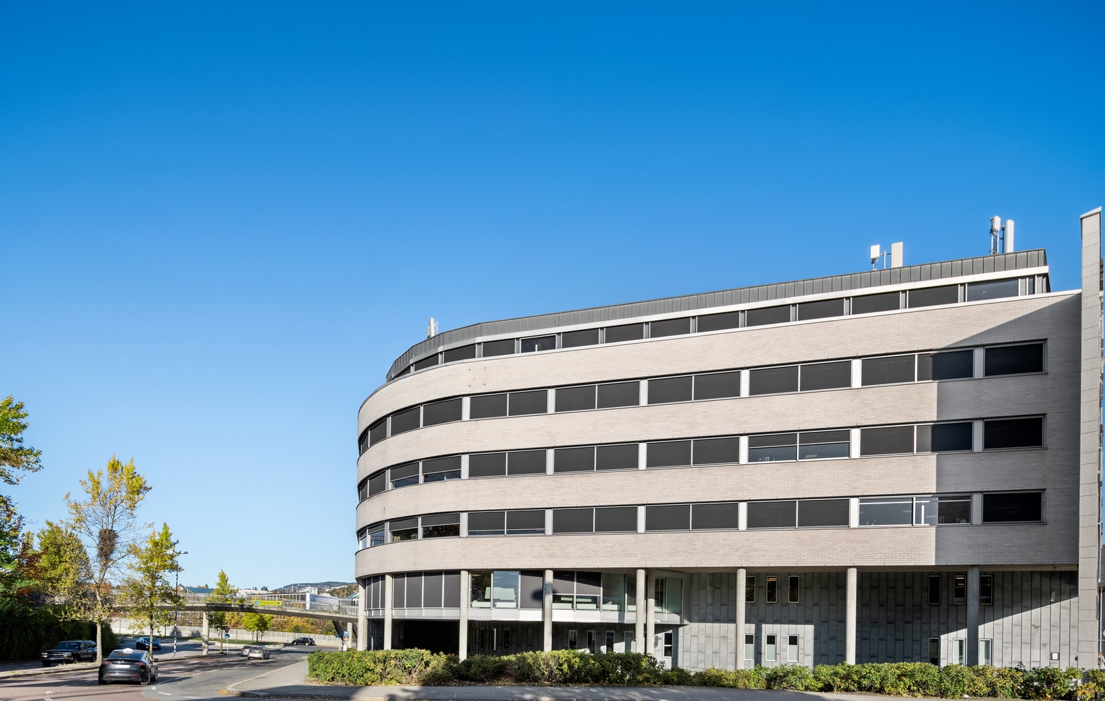 Fasaden fra Lysaker Torg Galleribilde