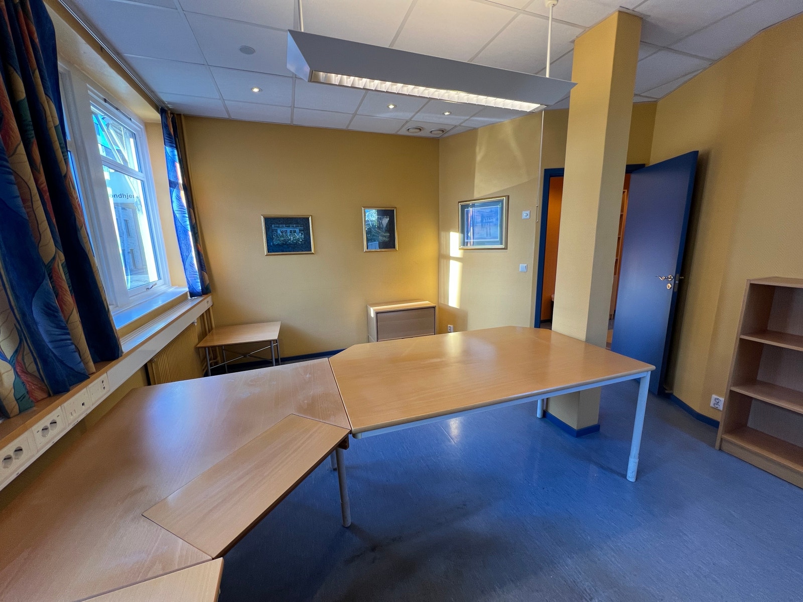 Stort kontor. Galleribilde