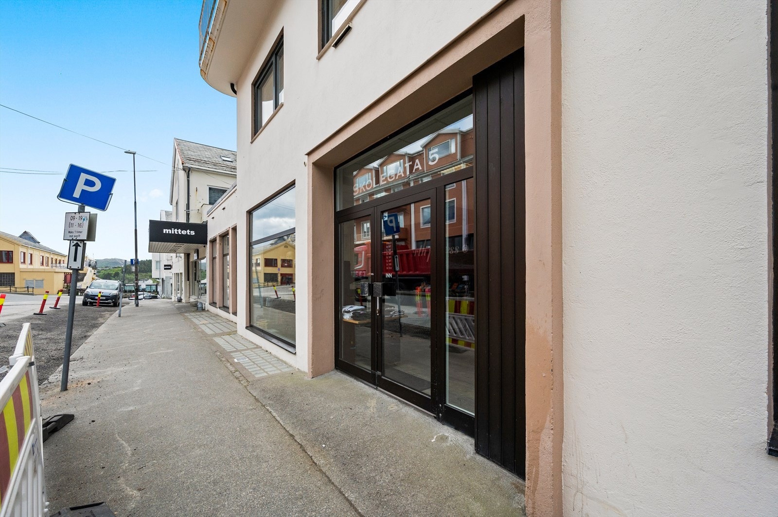 Butikken ligger på gatenivå og har enkel adkomst. Galleribilde