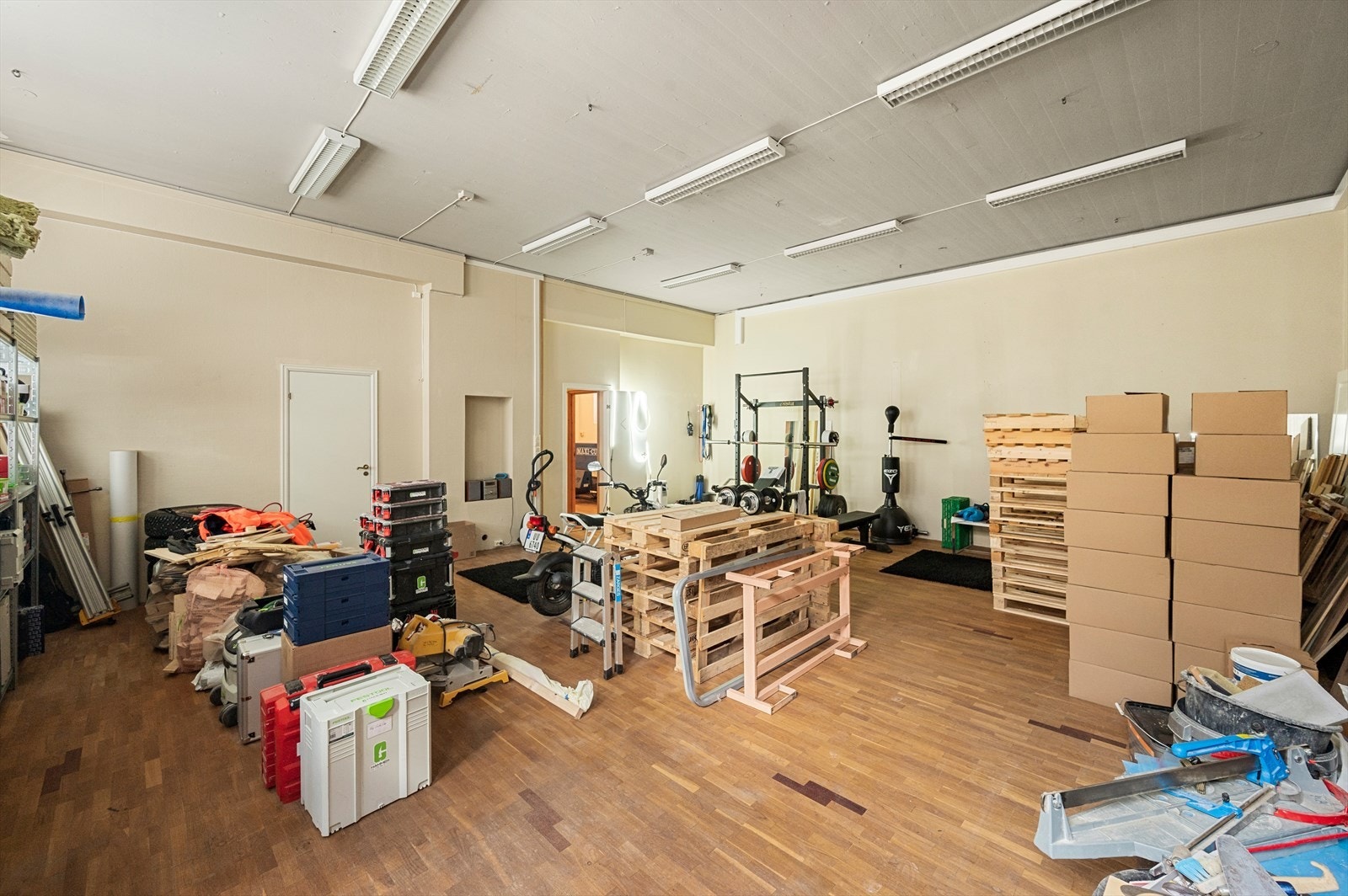 Lagerrom Galleribilde