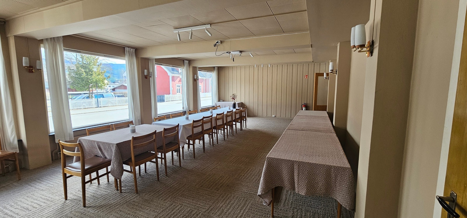Selskapslokalet / spisesal nr. 2 Galleribilde