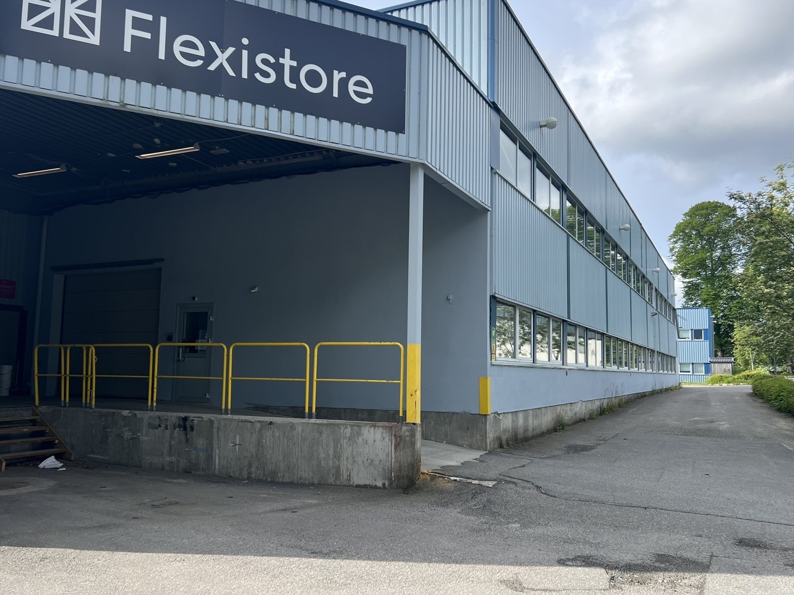 Inngang lager og Flexistore Galleribilde