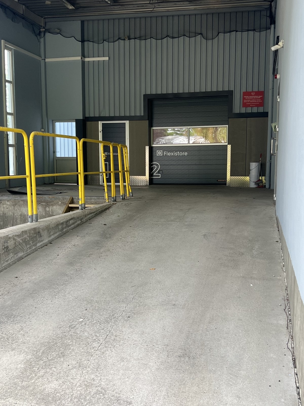 Rampe foran lager og Flexistore Galleribilde