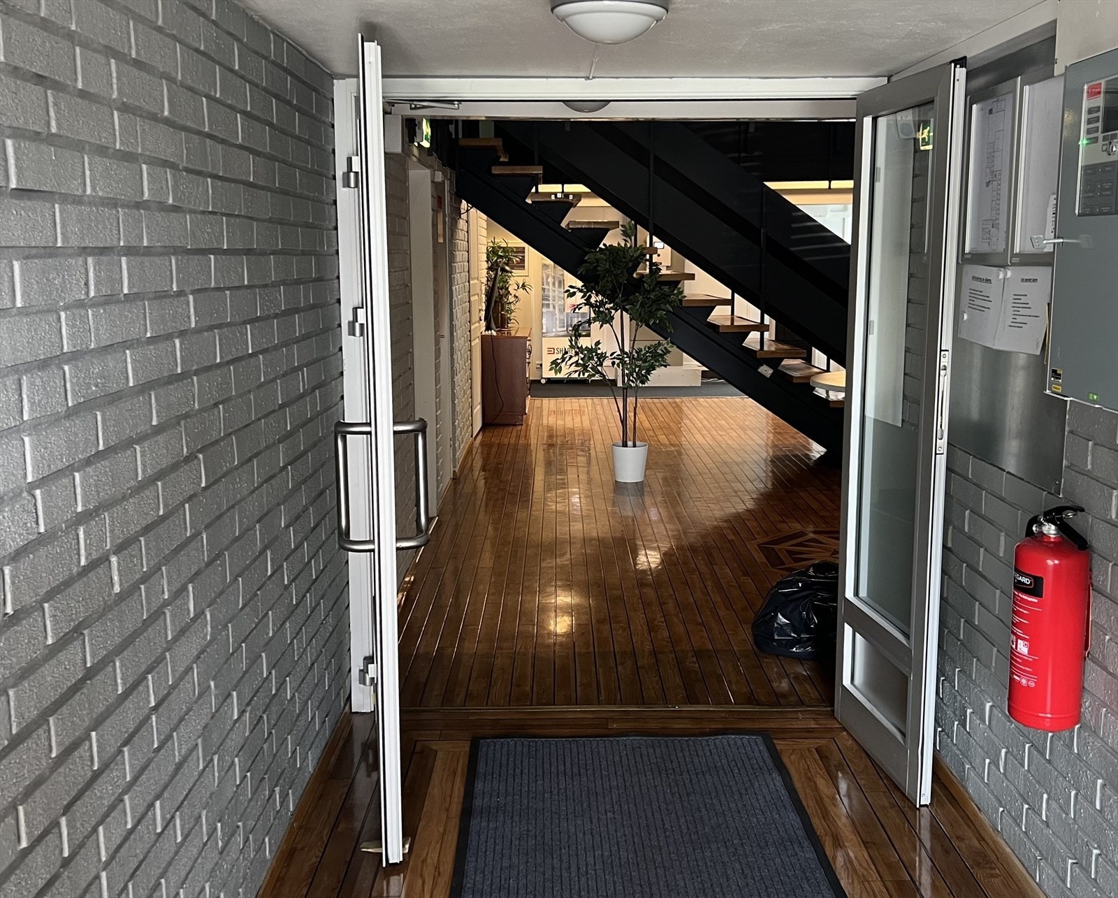 Inngangsparti kontor område Galleribilde