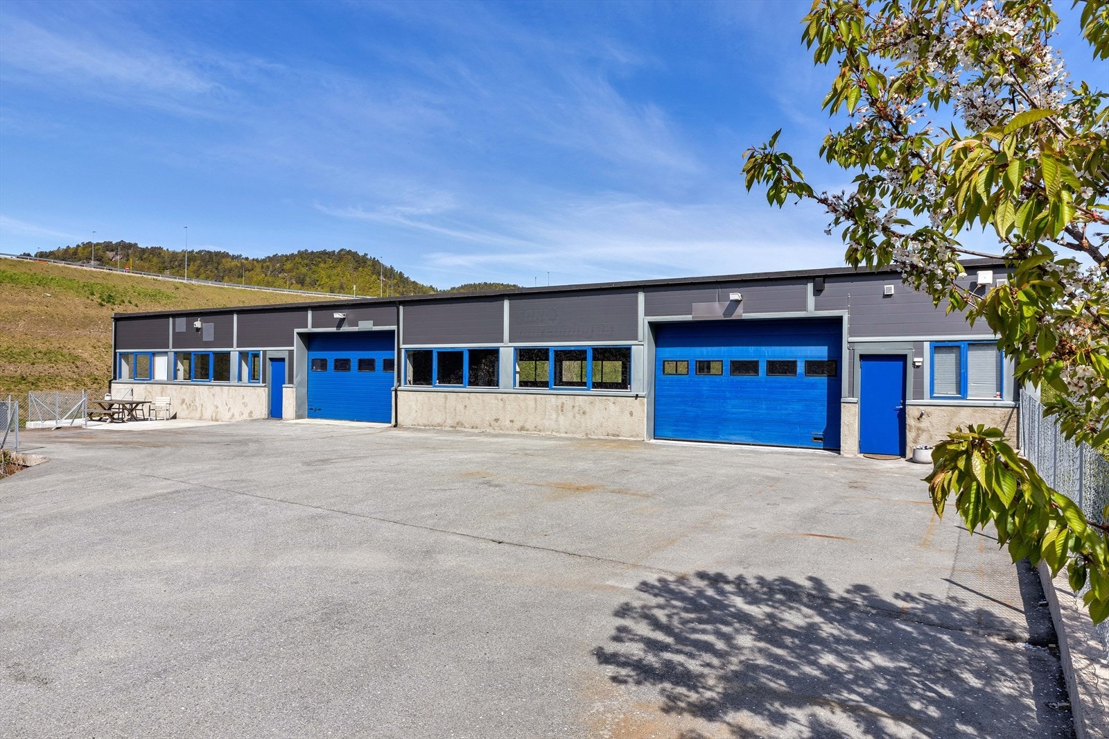 Eiendommen ligger like ved nye E39 Kristiansand - Mandal Galleribilde