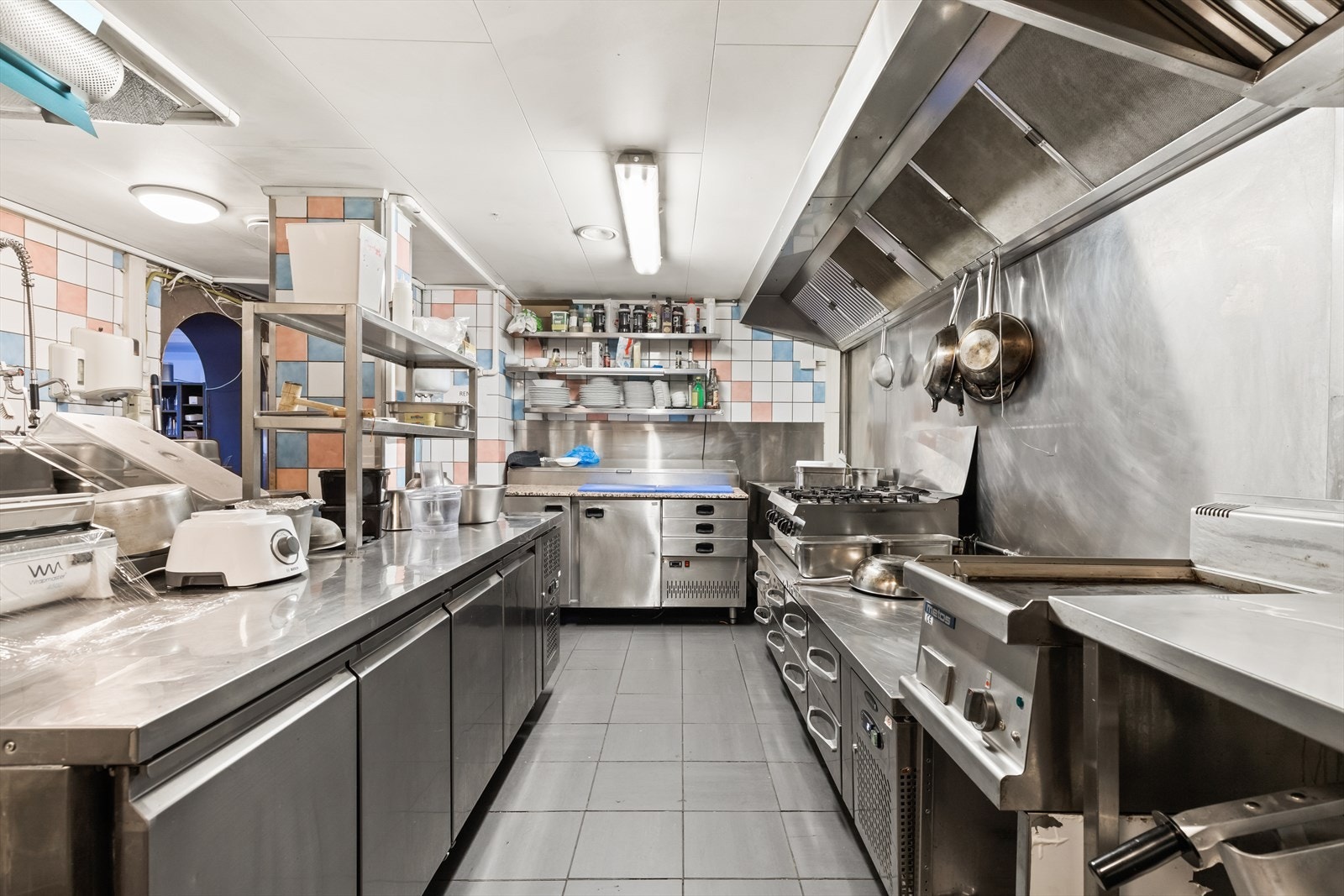 Serveringslokalet (før møbler/innredning er fjernet) Galleribilde